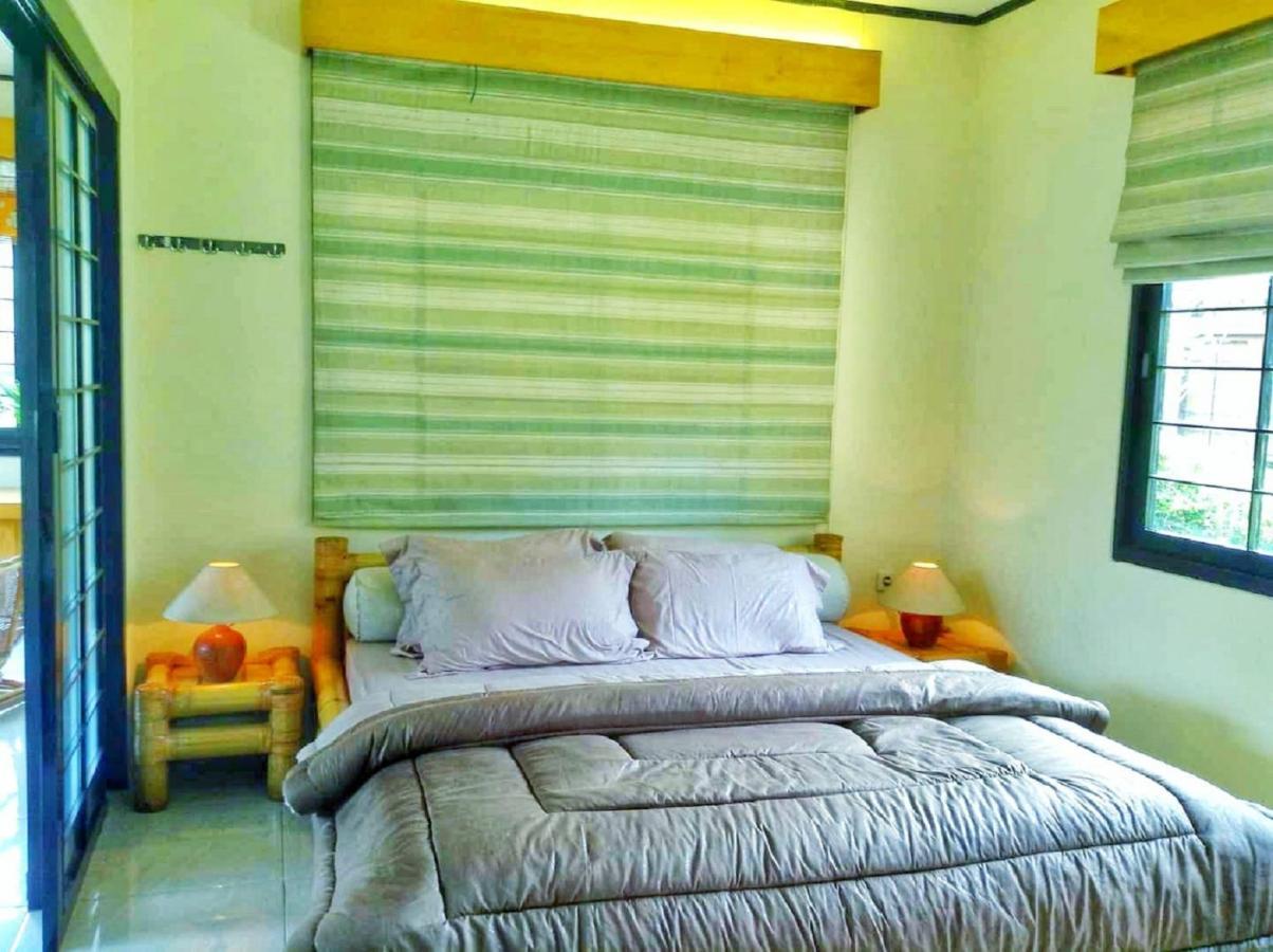 Designer Villa Osaka Puncak Exterior photo